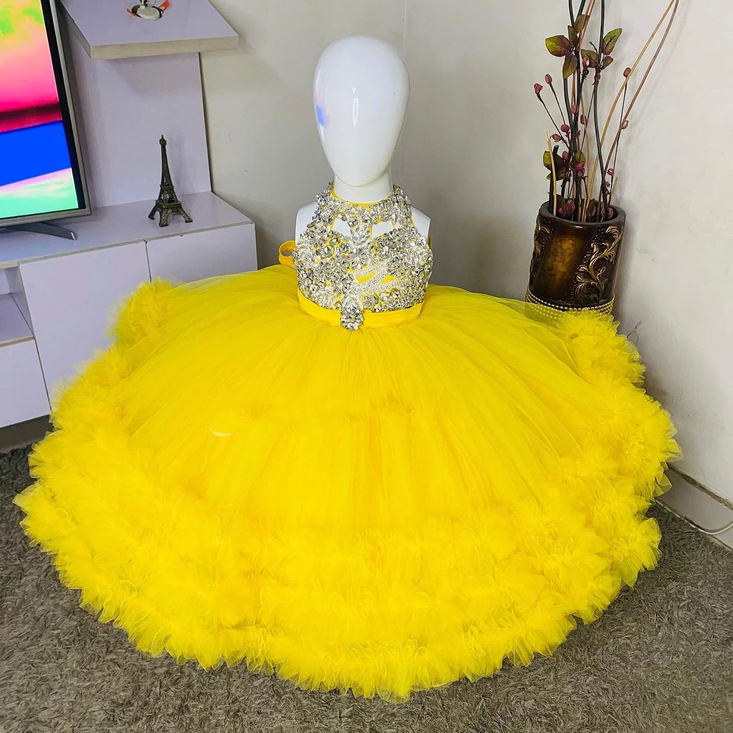 Splendido abito da ragazza di  - Baby Clothing Embroidery recensione e prezzo